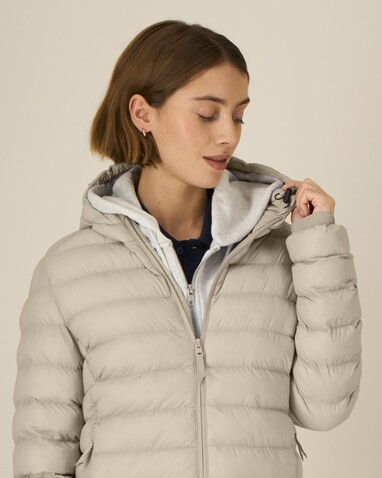 Stella Voyager 2.0 - Die wattierte Damen-Jacke - Desert Dust - M bedrucken, Art.-Nr. STJW191C0281M Stella Voyager 2.0 - Die wattierte Damen-Jacke - Desert Dust - M bedrucken, Art.-Nr. STJW191C0281M