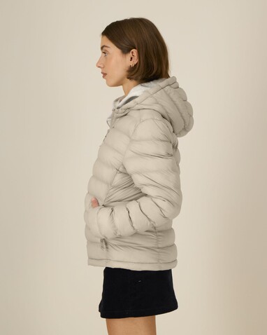 Stella Voyager 2.0 - Die wattierte Damen-Jacke - Desert Dust - M bedrucken, Art.-Nr. STJW191C0281M Stella Voyager 2.0 - Die wattierte Damen-Jacke - Desert Dust - M bedrucken, Art.-Nr. STJW191C0281M