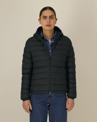 Stella Voyager 2.0 - Die wattierte Damen-Jacke - Black - XS bedrucken, Art.-Nr. STJW191C002XS Stella Voyager 2.0 - Die wattierte Damen-Jacke - Black - XS bedrucken, Art.-Nr. STJW191C002XS
