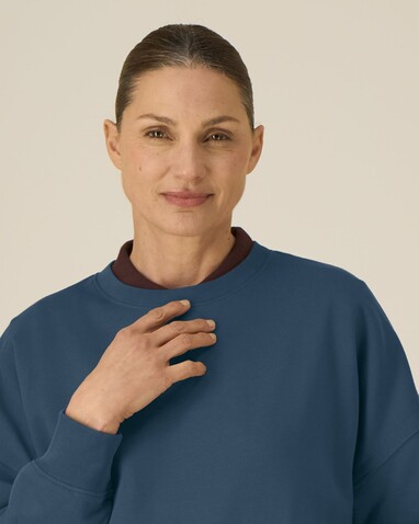 Stella Alma - Das Iconic Damen-Rundhals-Sweatshirt - Deep Teal - M bedrucken, Art.-Nr. STSW212C1361M