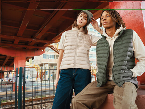 IQONIQ Meru Herren Bodywarmer aus recyceltem Polyester khaki bedrucken, Art.-Nr. T1702.020.L IQONIQ Meru Herren Bodywarmer aus recyceltem Polyester khaki bedrucken, Art.-Nr. T1702.020.L