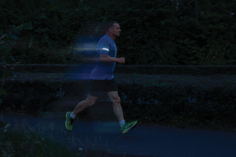 Lumi Sprint wiederaufladbares LED Lauflicht aus RCS rec. ABS grau bedrucken, Art.-Nr. P239.4402