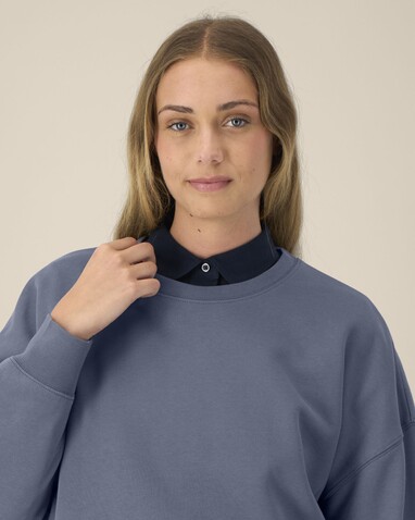 Stella Alma - Das Iconic Damen-Rundhals-Sweatshirt - Blue Grey - XXL bedrucken, Art.-Nr. STSW212C1562X