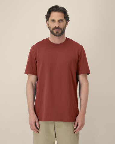 Creator 2.0 - Das Iconic Unisex-T-Shirt - Earthy Red - M bedrucken, Art.-Nr. STTU169C1501M