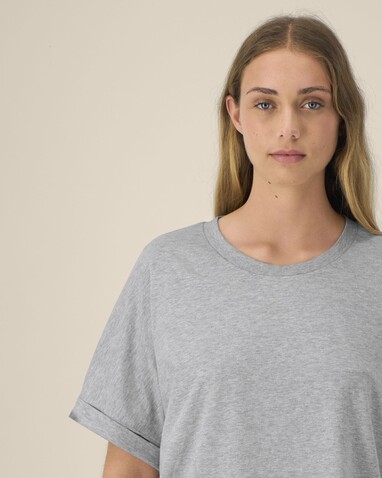 Stella Collider - Das Oversized Damen-T-Shirt mit gekrempelten Ärmeln - Heather Grey - S bedrucken, Art.-Nr. STTW089C2501S Stella Collider - Das Oversized Damen-T-Shirt mit gekrempelten Ärmeln - Heather Grey - S bedrucken, Art.-Nr. STTW089C2501S