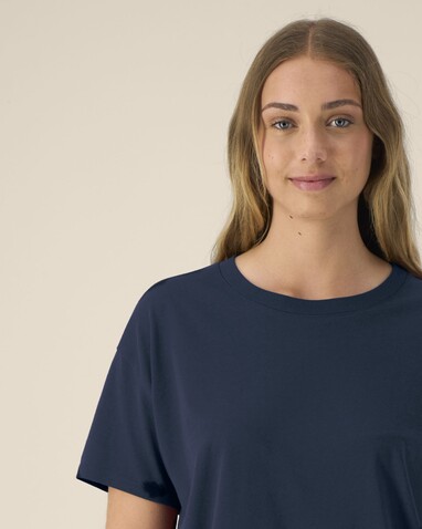 Stella Etta - Das Damen-T-Shirt aus Baumwolle-TENCEL™ Modal - French Navy - M bedrucken, Art.-Nr. STTW264C7271M Stella Etta - Das Damen-T-Shirt aus Baumwolle-TENCEL™ Modal - French Navy - M bedrucken, Art.-Nr. STTW264C7271M