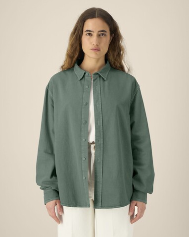 Worker Shirt - Das Relaxed Unisex-Hemd - G. Dyed Green Bay - L bedrucken, Art.-Nr. STWU975C1601L