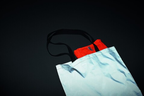 Reflektierende Einkaufstasche - Mattsilber bedrucken, Art.-Nr. MO6302-16 Reflektierende Einkaufstasche - Mattsilber bedrucken, Art.-Nr. MO6302-16