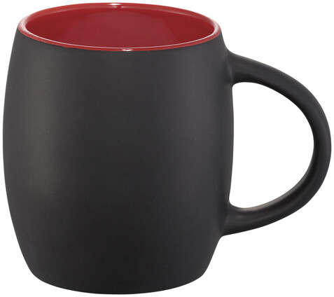 Hearth 400 ml Keramiktasse mit Holz Untersetzer, schwarz, rot bedrucken, Art.-Nr. 10046602 Hearth 400 ml Keramiktasse mit Holz Untersetzer, schwarz, rot bedrucken, Art.-Nr. 10046602