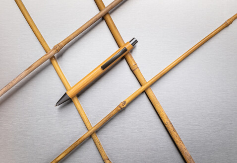 Slim Design Bambus Stift braun, silber bedrucken, Art.-Nr. P610.569 Slim Design Bambus Stift braun, silber bedrucken, Art.-Nr. P610.569