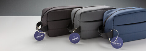 Impact AWARE™ RPET Kulturtasche schwarz bedrucken, Art.-Nr. P820.201