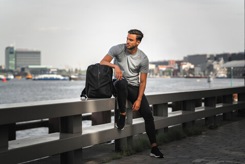 Flex Gym Bag schwarz, navy blau bedrucken, Art.-Nr. P705.801 Flex Gym Bag schwarz, navy blau bedrucken, Art.-Nr. P705.801