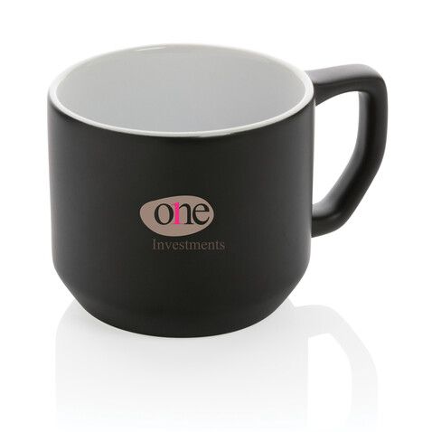 Moderne Keramiktasse, 350ml schwarz, weiß bedrucken, Art.-Nr. P434.041 Moderne Keramiktasse, 350ml schwarz, weiß bedrucken, Art.-Nr. P434.041