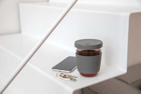 Ukiyo Borosilikatglas mit Silikondeckel &amp; Sleeve grau bedrucken, Art.-Nr. P432.702