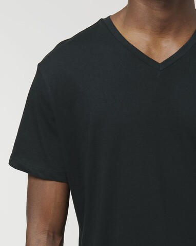 Stanley Presenter - Das Herren-T-Shirt mit V-Ausschnitt - Black - M bedrucken, Art.-Nr. STTM562C0021M Stanley Presenter - Das Herren-T-Shirt mit V-Ausschnitt - Black - M bedrucken, Art.-Nr. STTM562C0021M