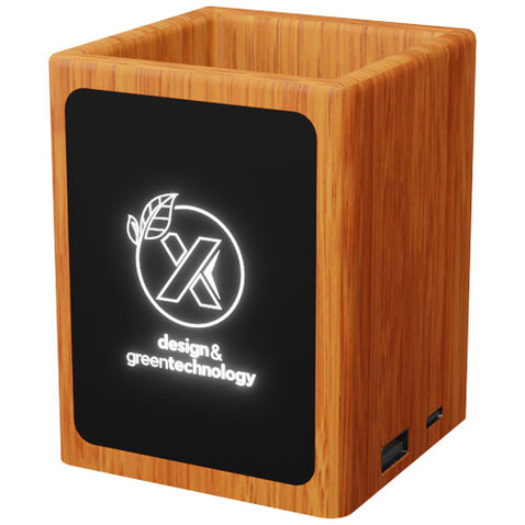 SCX.design O12 Stifthalter aus Holz mit doppeltem USB-Ausgang und Leuchtlogo, holz bedrucken, Art.-Nr. 1PX07771 SCX.design O12 Stifthalter aus Holz mit doppeltem USB-Ausgang und Leuchtlogo, holz bedrucken, Art.-Nr. 1PX07771