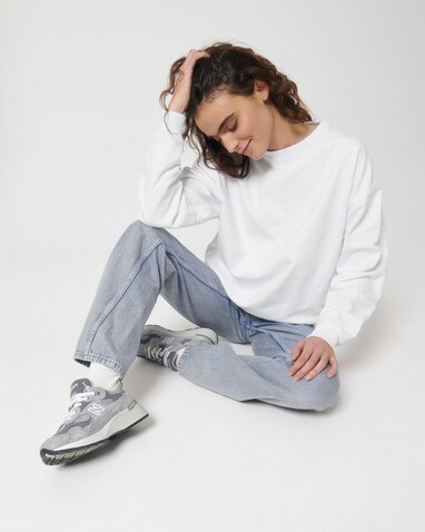 Ledger Dry - Das Boxy Rundhals-Unisex-Sweatshirt mit trockenem Griff - White - M bedrucken, Art.-Nr. STSU798C0011M