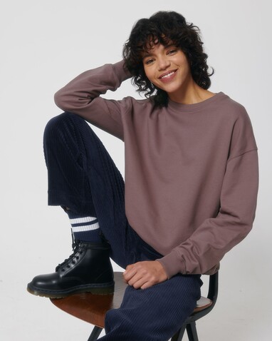Ledger Dry - Das Boxy Rundhals-Unisex-Sweatshirt mit trockenem Griff - Kaffa Coffee - 3XL bedrucken, Art.-Nr. STSU798C0853X Ledger Dry - Das Boxy Rundhals-Unisex-Sweatshirt mit trockenem Griff - Kaffa Coffee - 3XL bedrucken, Art.-Nr. STSU798C0853X