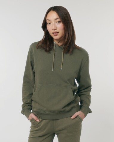 Archer Vintage - Der Garment-Dyed Unisex-Hoodie aus French Terry - G. Dyed Khaki - S bedrucken, Art.-Nr. STSU040C1091S Archer Vintage - Der Garment-Dyed Unisex-Hoodie aus French Terry - G. Dyed Khaki - S bedrucken, Art.-Nr. STSU040C1091S