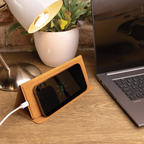 Wireless 10W Kork-Mauspad mit Ladefunktion und Ständer braun bedrucken, Art.-Nr. P308.519 Wireless 10W Kork-Mauspad mit Ladefunktion und Ständer braun bedrucken, Art.-Nr. P308.519