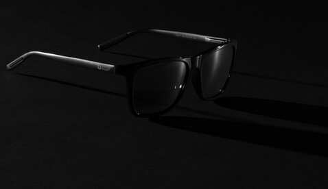 Swiss Peak polarisierte Sonnenbrille aus RCS Kunststoff schwarz bedrucken, Art.-Nr. P453.981 Swiss Peak polarisierte Sonnenbrille aus RCS Kunststoff schwarz bedrucken, Art.-Nr. P453.981