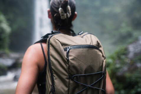 Impact AWARE™ Wanderrucksack 18L grün bedrucken, Art.-Nr. P762.807