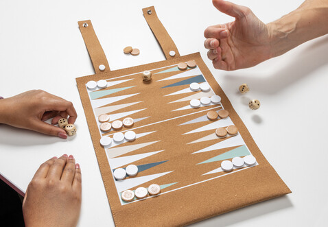 Britton faltbares Backgammon und Damespiel Set aus Kork braun bedrucken, Art.-Nr. P940.219 Britton faltbares Backgammon und Damespiel Set aus Kork braun bedrucken, Art.-Nr. P940.219