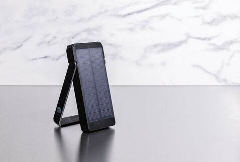 Skywave 10000mAh Solarpowerbank aus RCS recycelt. Kunststoff schwarz bedrucken, Art.-Nr. P322.341 Skywave 10000mAh Solarpowerbank aus RCS recycelt. Kunststoff schwarz bedrucken, Art.-Nr. P322.341