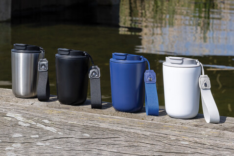 Cuppa Vakuumbecher aus RCS-Stahl mit Umhängeband blau bedrucken, Art.-Nr. P435.025 Cuppa Vakuumbecher aus RCS-Stahl mit Umhängeband blau bedrucken, Art.-Nr. P435.025