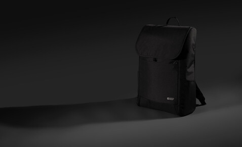 Swiss Peak Fern AWARE™ RPET 15,6" Rucksack mit Allover-Zip schwarz bedrucken, Art.-Nr. P763.041 Swiss Peak Fern AWARE™ RPET 15,6" Rucksack mit Allover-Zip schwarz bedrucken, Art.-Nr. P763.041