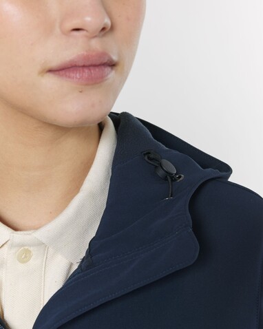 Stella Discoverer - Die Damen-Softshelljacke mit Kapuze - French Navy - XS bedrucken, Art.-Nr. STJW159C727XS Stella Discoverer - Die Damen-Softshelljacke mit Kapuze - French Navy - XS bedrucken, Art.-Nr. STJW159C727XS